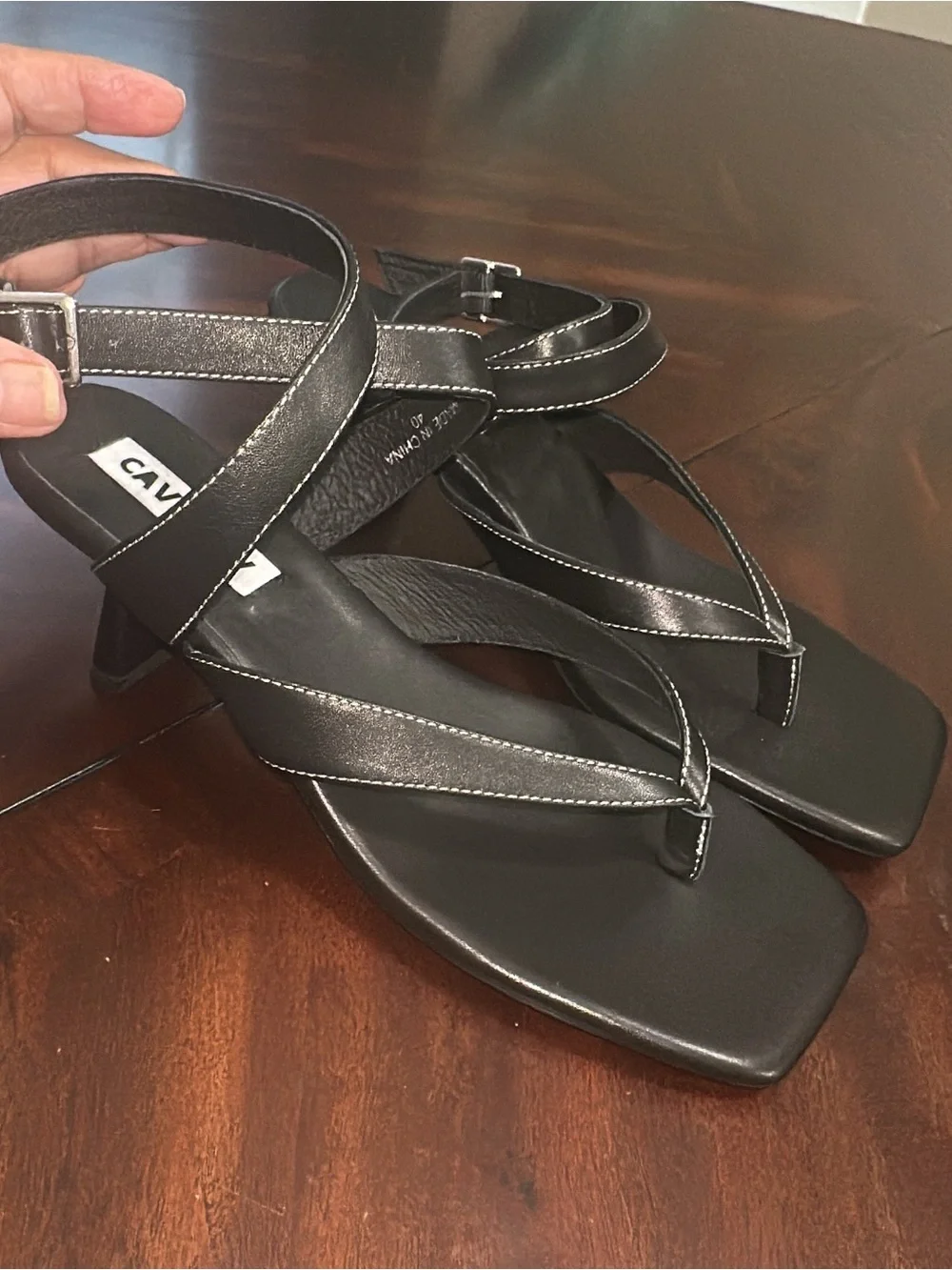 Black Strappy Square-Toe Sandals with Ankle Buckle (shoe25)